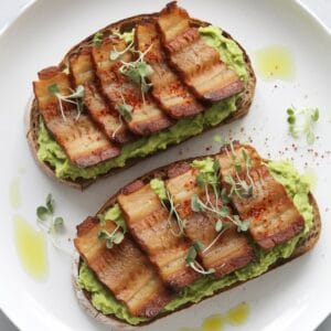 Tempeh Bacon and Avocado Toast | high protein vegan breakfast recipes