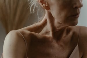 Close up of Woman Skin around Neck | 10 Common Habits That Are Secretly Speeding Up Your Aging Process