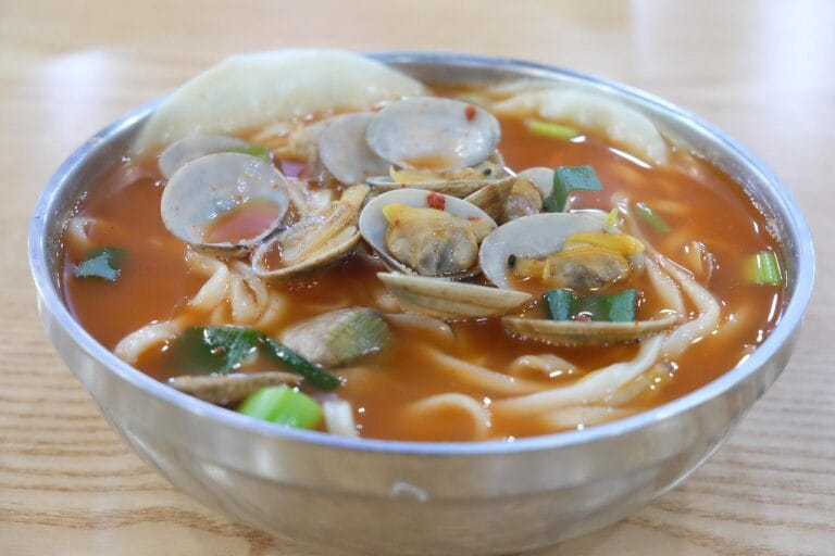 noodles, spicy alkaline noodles, clam kalguksu, cooking, seafood kalguksu, korean food, flour food, earl big kalguksu, seafood, noodle, hand alkaline noodles, wheat flour, clam, noodles, korean food, korean food, korean food, korean food, korean food, noodle, noodle, clam, clam