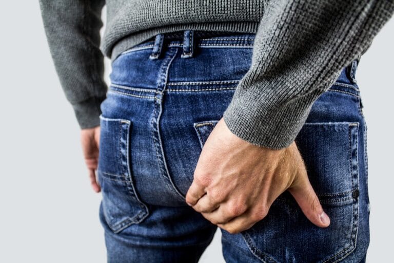prostate symptoms, hemorrhoids, proctalgia fugax, prostate, pains, prostatitis, man, po, jeans, hand