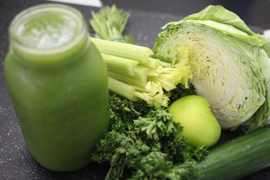 green juice, cabbage, nature, apple, green, celery, parsley, juicing, mason jar, juice fast, cleansing, detox, weight loss, smoothie, raw vegan, healthy, fresh, vegetable, diet, food, juice, organic, vegetarian, raw, nutrition, drink, glass, leaf, vitamin, natural, freshness, beverage, vegan, meal, delicious, blend, liquid, green food, green apple, green vegetables, green healthy, green glass, green leaf, green diet, green glasses, green nutrition, green leaves, green natural