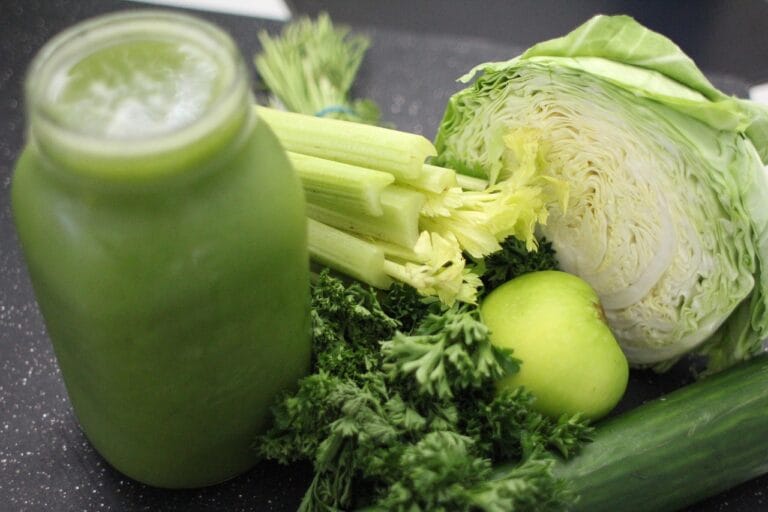 green juice, cabbage, nature, apple, green, celery, parsley, juicing, mason jar, juice fast, cleansing, detox, weight loss, smoothie, raw vegan, healthy, fresh, vegetable, diet, food, juice, organic, vegetarian, raw, nutrition, drink, glass, leaf, vitamin, natural, freshness, beverage, vegan, meal, delicious, blend, liquid, green food, green apple, green vegetables, green healthy, green glass, green leaf, green diet, green glasses, green nutrition, green leaves, green natural
